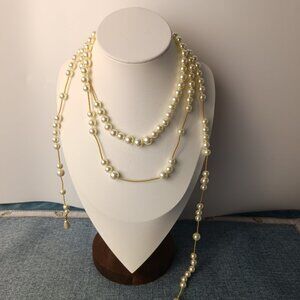 Vivienne Westwood Irregular Three Row Pearl Bas Relief Choker in gold